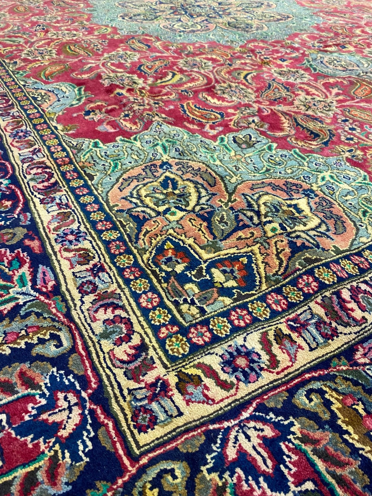 10 x 13.3 Perrsian Traditional Rug Red Green #F-6986