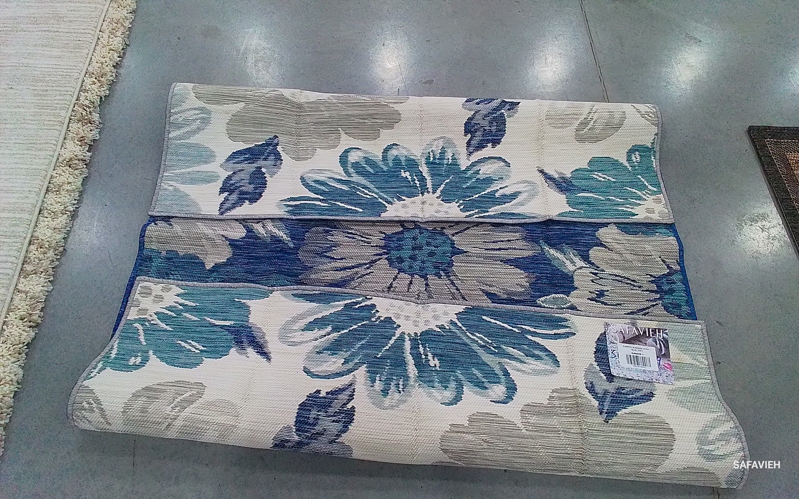 IVORY / BLUE GREY 4′-0″ x 5′-7″ Flaw in Rug, Reduced Price 1172807366 SUN689B-4