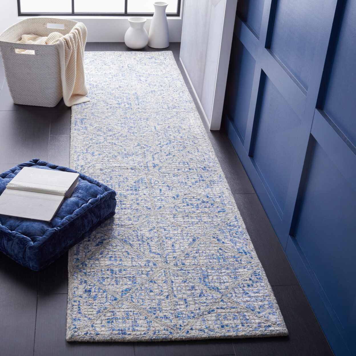 SAFAVIEH Artistry ARR669M Handmade Blue / Natural Rug
