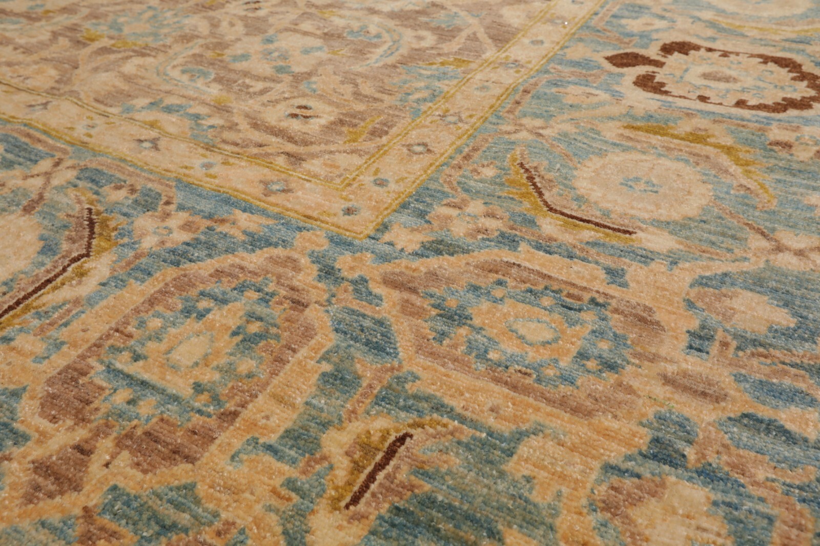 Safavia 200 KPSI Peshawar Hand Knotted Wool Oriental Area Rug Taupe 6′ x 8’9″