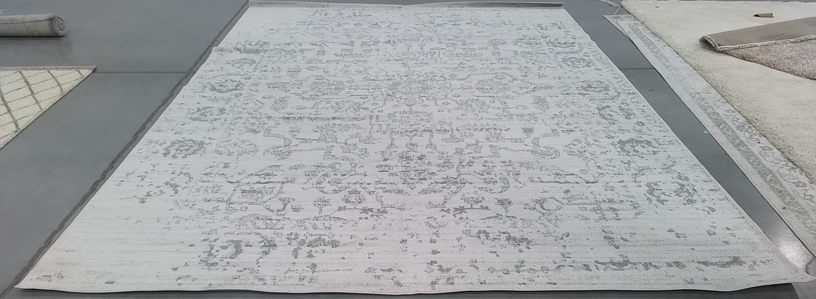 SILVER / IVORY 10′-0″ x 14′-0″ Flaw in Rug, Reduced Price 1172790530 MAD603G-10