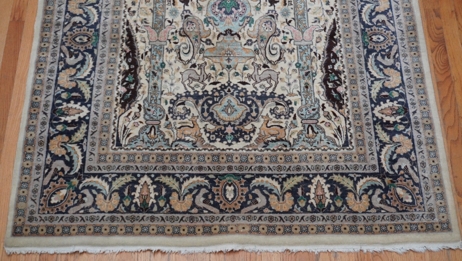 Beautiful Hand Knotted Wool Oriental Rug with Deer Animals 4’8″ x 7′