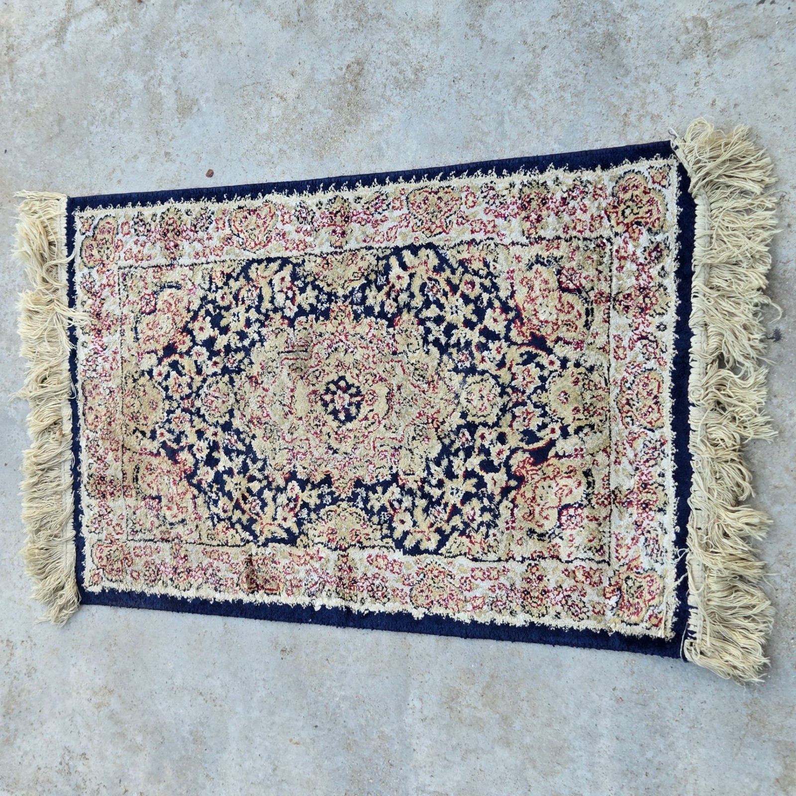 Vintage Navy Blue Medallion Accent Rug Ivory Cream Fringe Traditional Floral 2×3