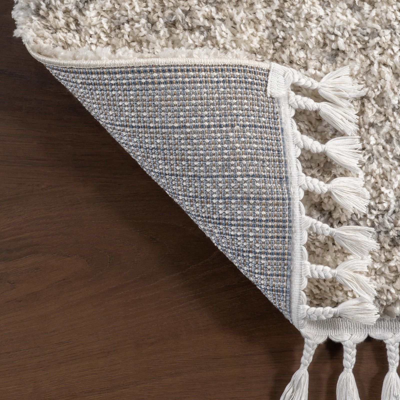 nuLOOM Brooke Shag Tasseled Area Rug – 5×8 5’3″ x 7’7″ (Rectangular), Ivory