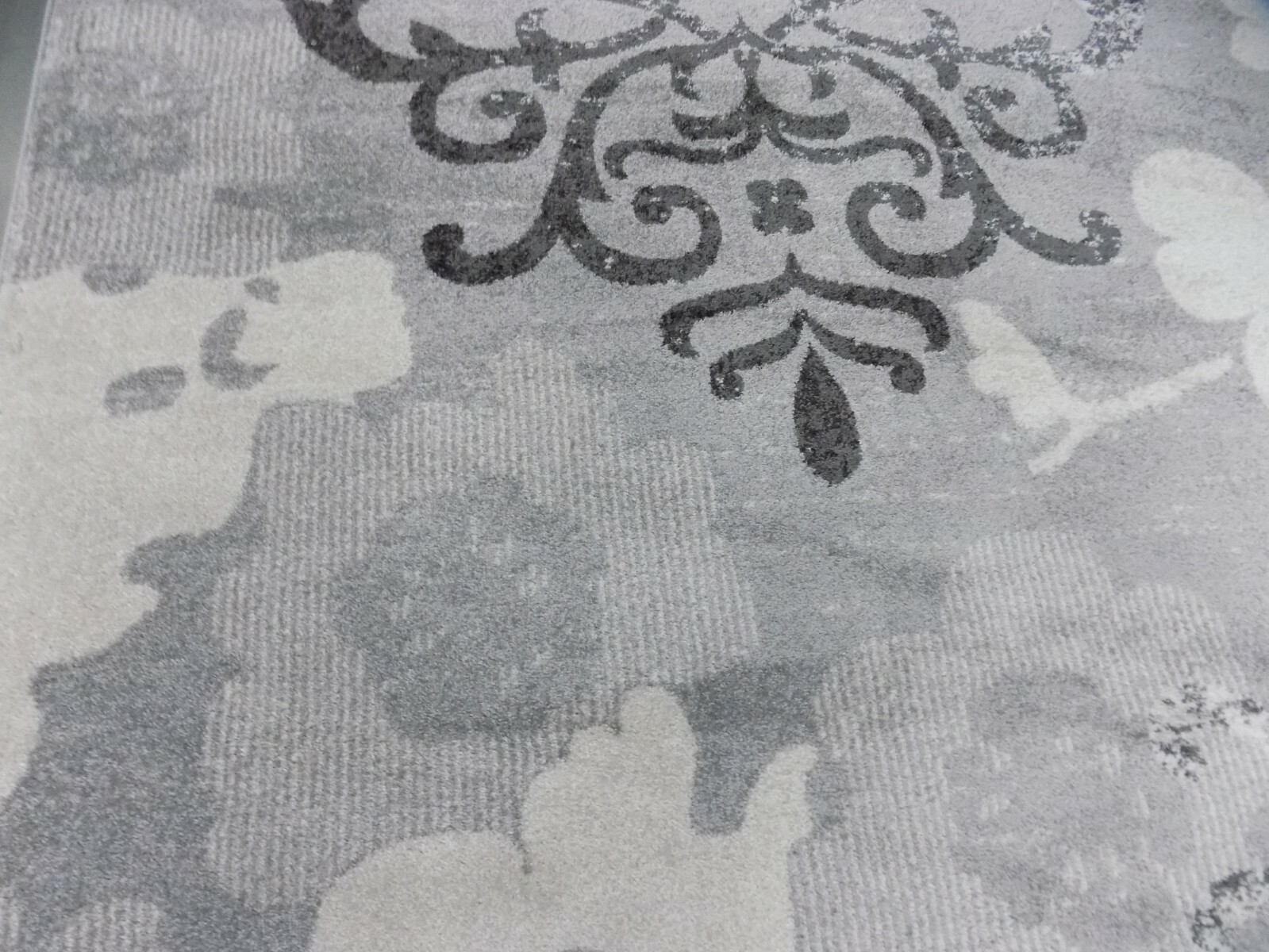 SILVER / IVORY 9′ X 12′ Stained Rug, Reduced Price 1172584250 ADR114B-9