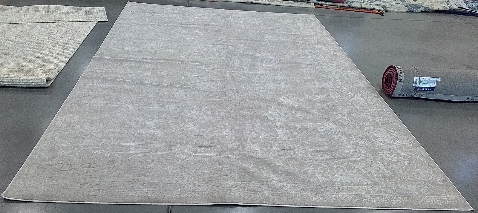 CREME / IVORY 9′-0″ x 12′-0″ Back Stain Rug, Reduced Price 1172762120 RFT664D-9