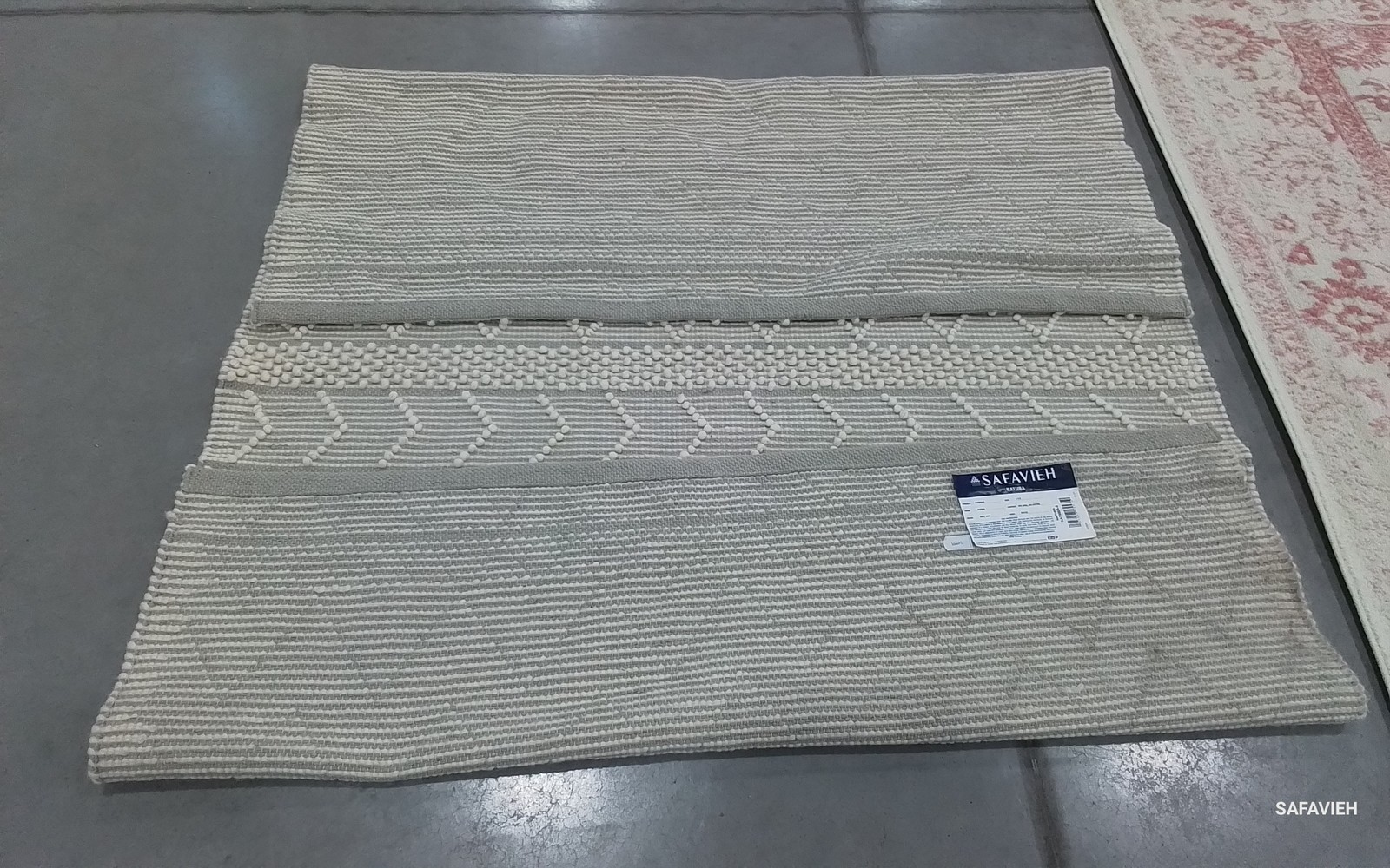 IVORY / GREY 5′-0″ x 8′-0″ Back Stain Rug, Reduced Price 1172794746 NAT686A-5