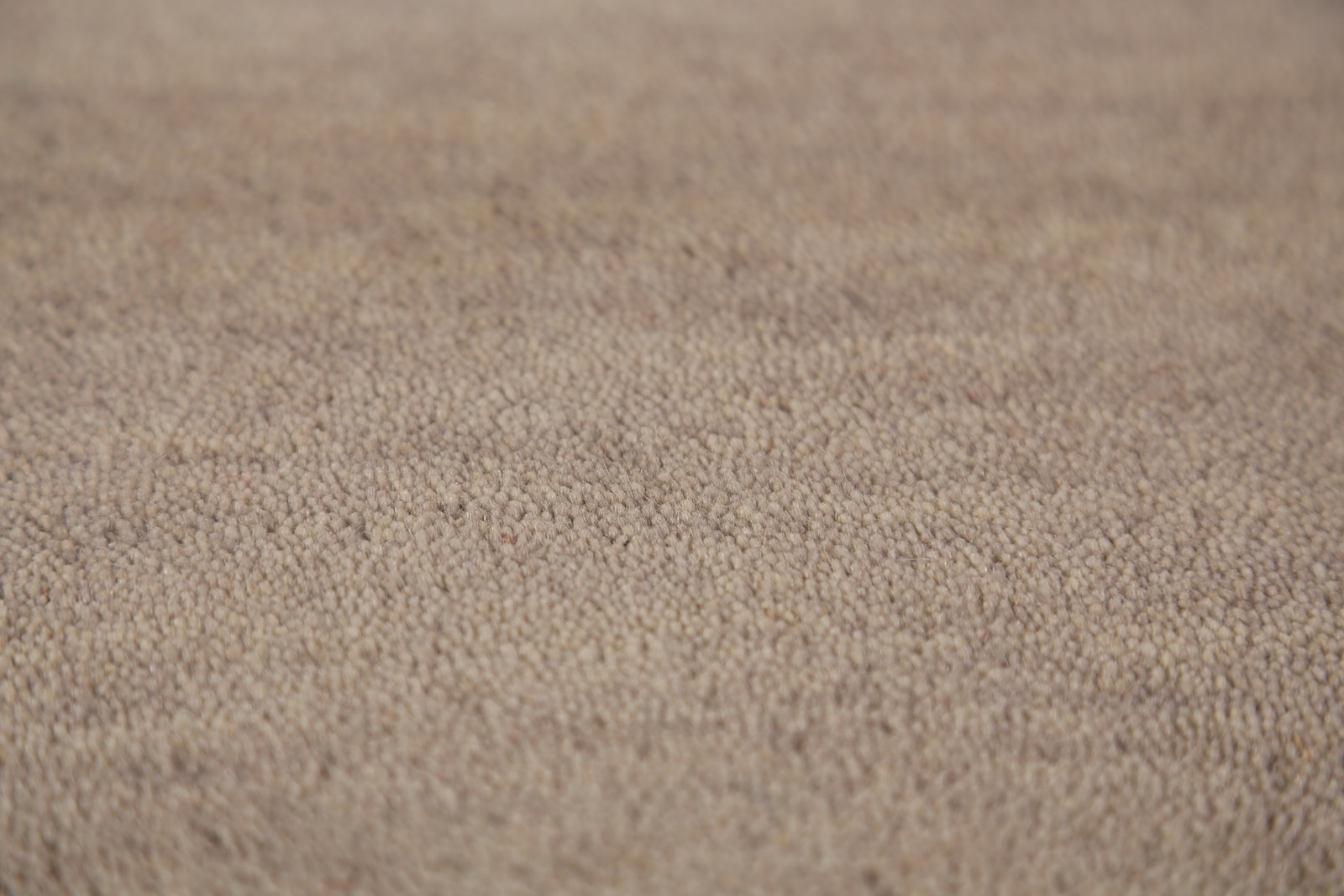 Classic Gabbeh Beige Wool Tribal Accent Rug – Timeless Beauty 6′ 7″ x 4′ 8″