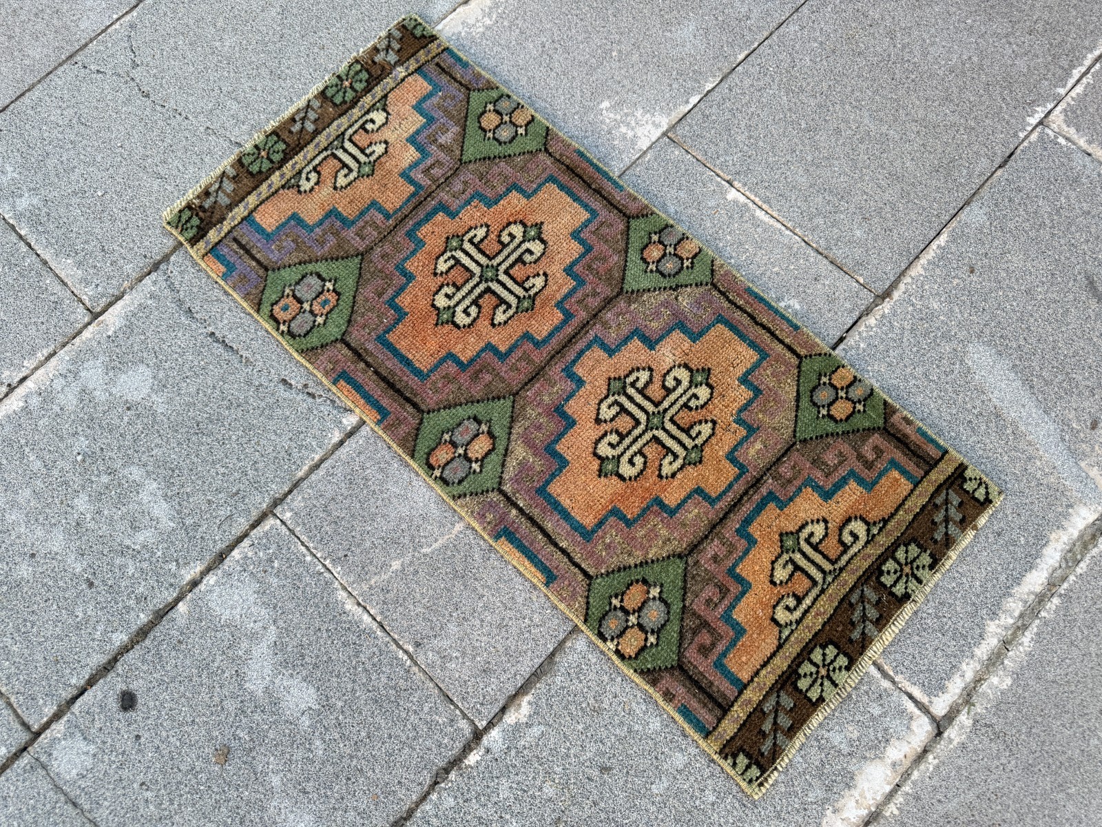 Vintage Turkish Rug 1.2×2.8 Ft Handmade Wool Anatolian Area Rug Apricot Tribal