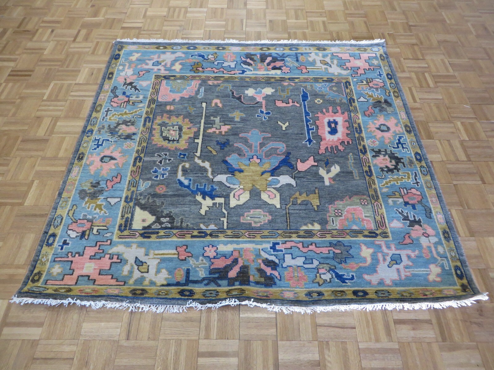 6 x 6 Square Hand Knotted Gray Colorful Oushak Oriental Rug G12993