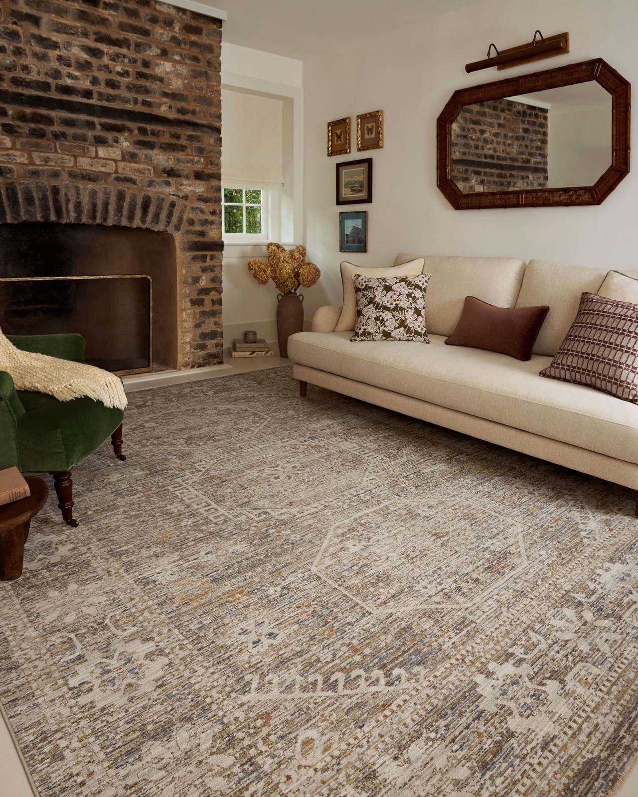 Loloi Chris Loves Julia Ida Collection Ida-01 Taupe/Multi 2-3 X 3-10 .19 Pile