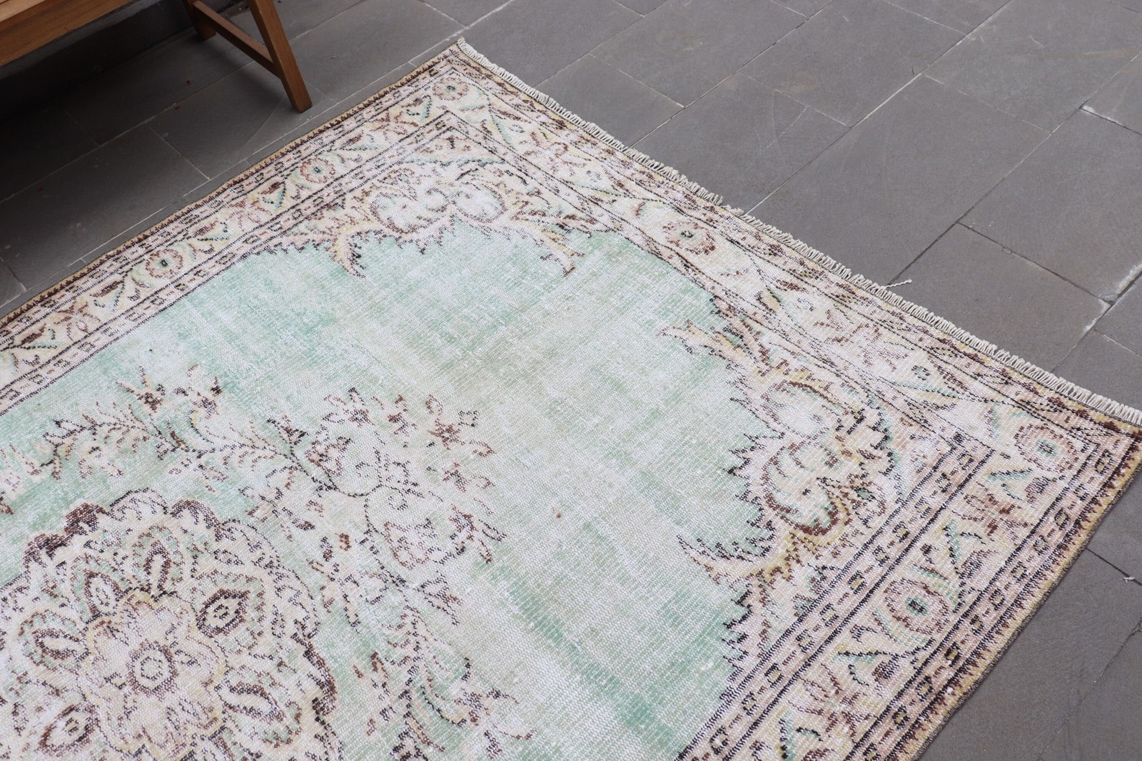 5,5×8 ft Large Turkish Rug, Vintage Rug, Green White Ombré Wool Rug