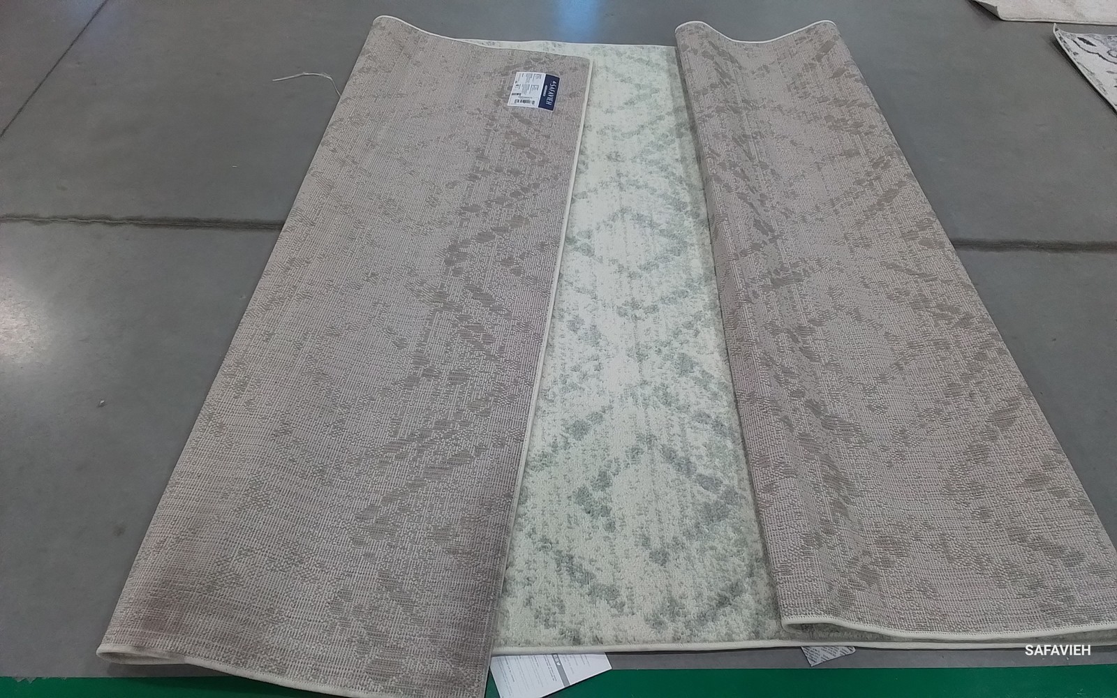 IVORY / GREEN 6′-0″ x 9′-0″ Back Stain Rug, Reduced Price 1172805939 ADR131X-6