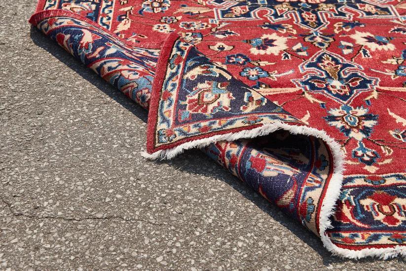 Oriental Medallion Floral Turkish 5′ 1″ x 7′ 3″ Red Hand Knotted Area rug
