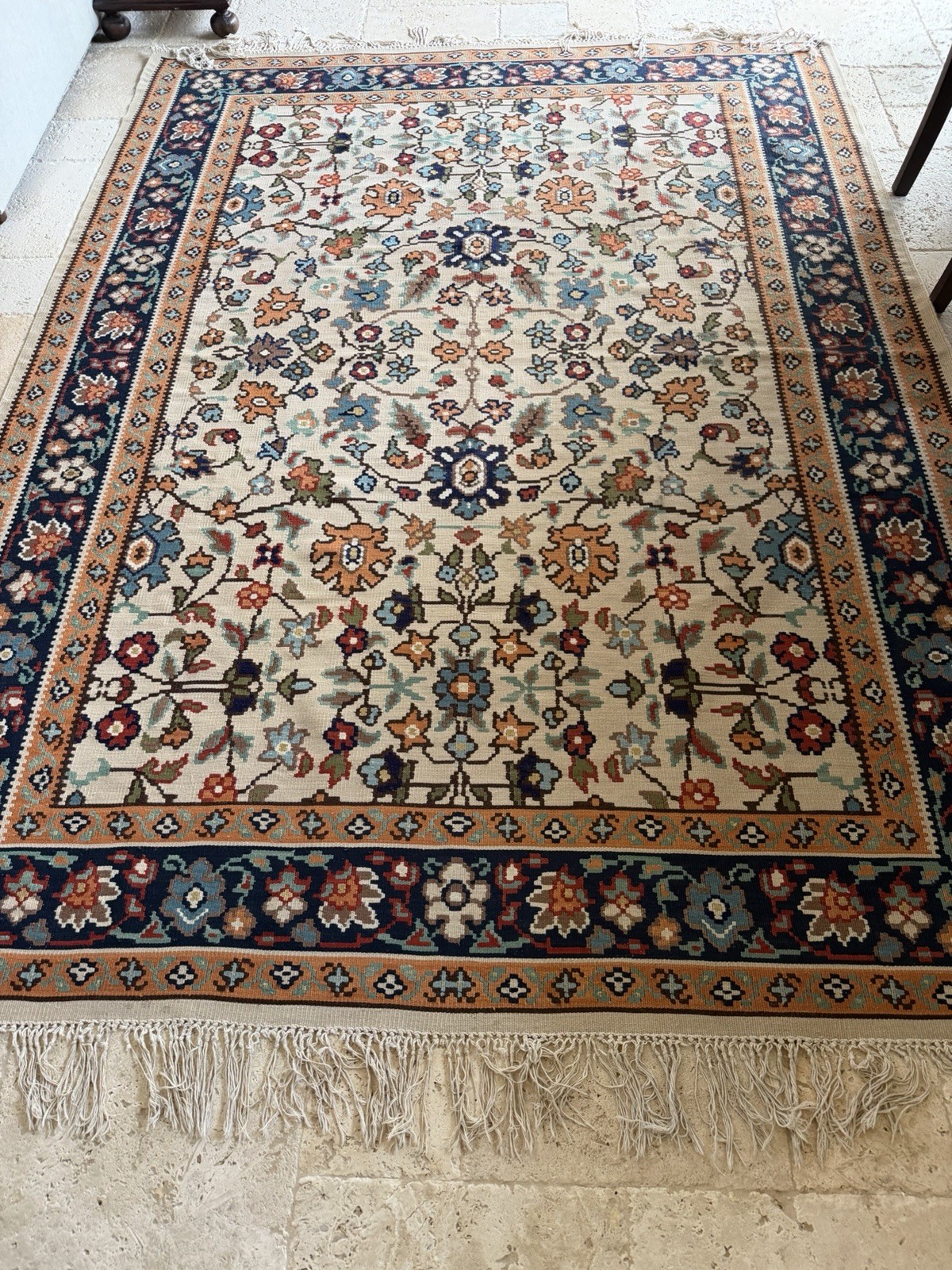 Hand-Woven Wool Floral Traditional Area Rug Multicolor Rectangle – 6’5” x 9’8”
