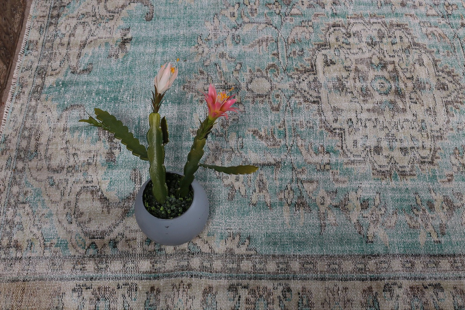 Vintage Area Rug 4,6×7,6 ft, Blue Floral Turkish Wool Rug
