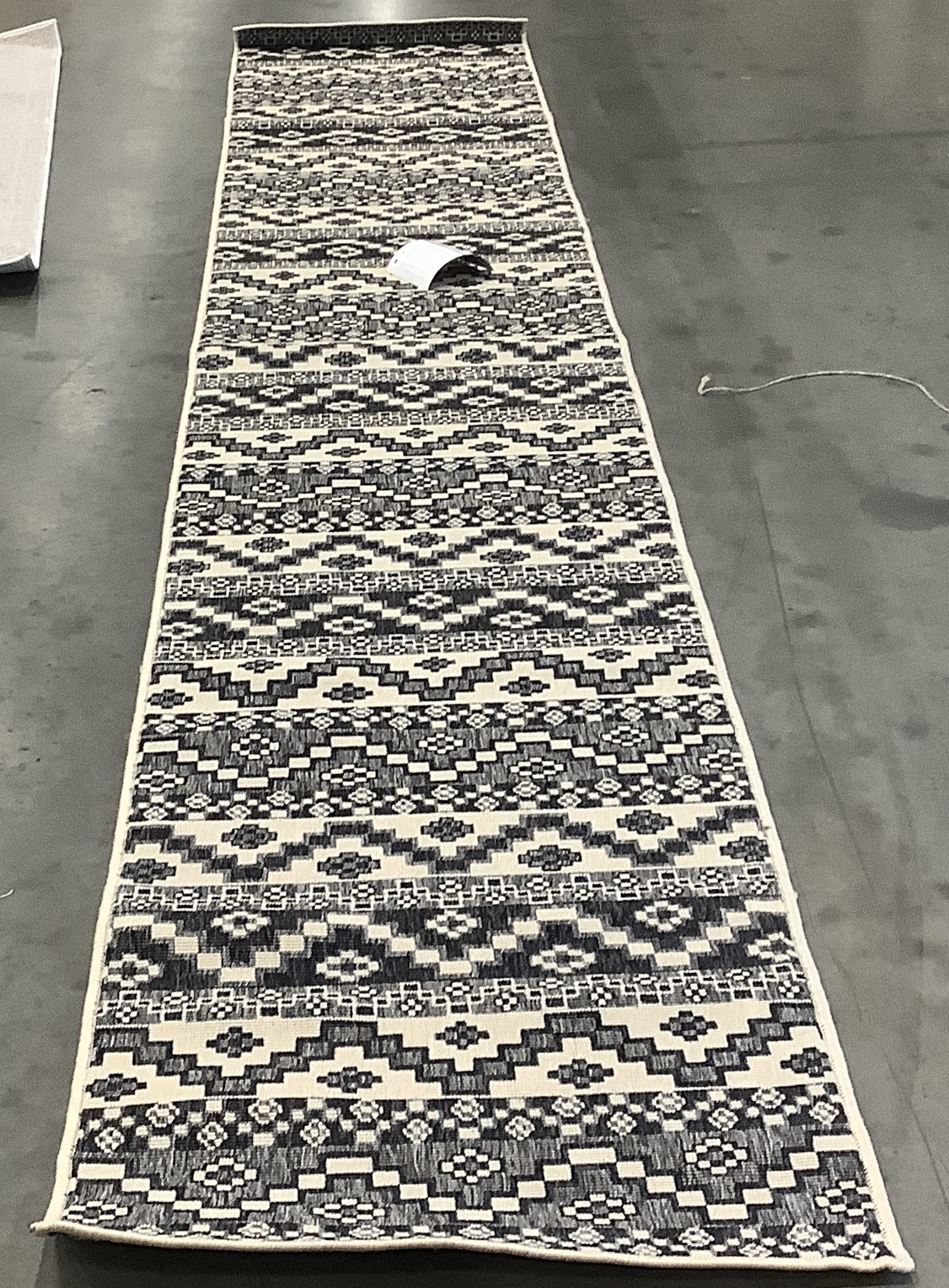 GRY BEIGE 2′-3″ x 14′-0″ Back Stain Rug Reduced Price 1172685193 VER095-3435-214