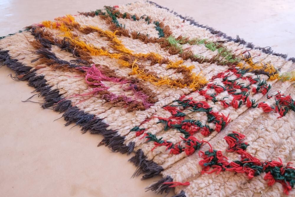 Vintage Azilal Moroccan Rug – 5.9×1.9 ft – Hand-Knotted Wool & Cotton