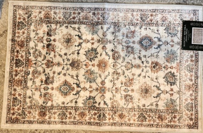 Badgley Mischka RUG 20” x 30” Washable Glamorous Soft Plush Surface Apricot- NEW