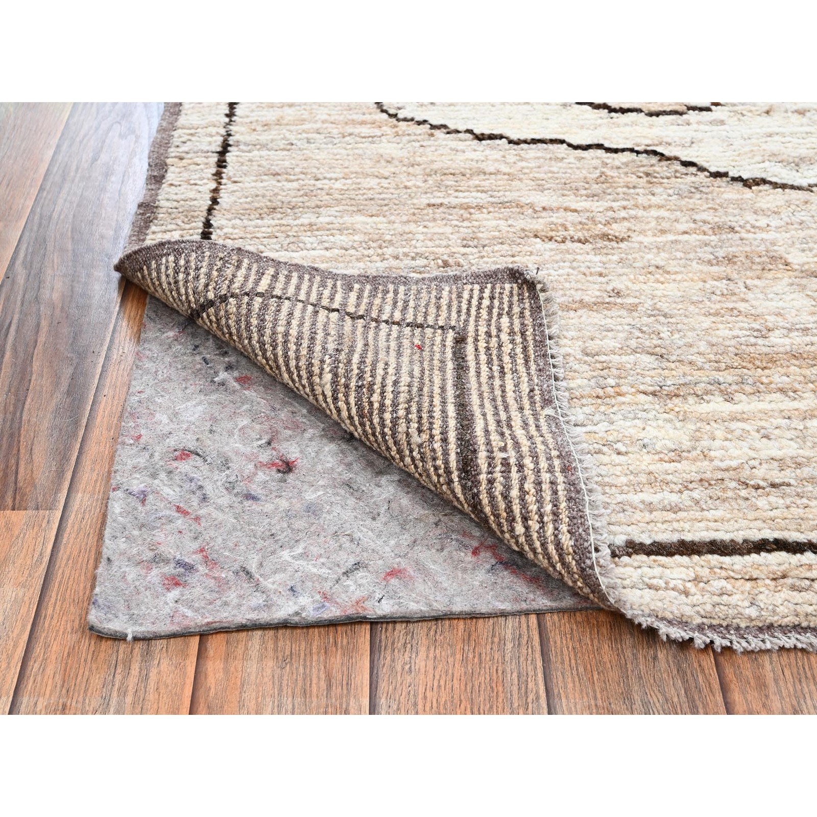 5’2″x7′ Irish Brown Moroccan Weave with Lion Design Wool Hand Knotted Rug 2518