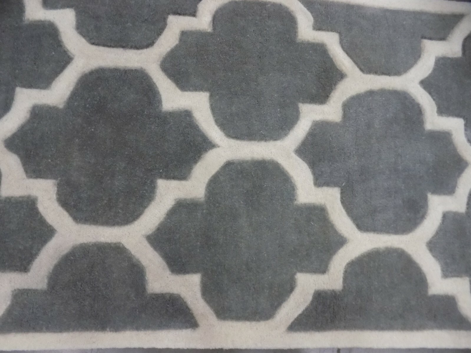 DARK GREY / IVORY 2′-3″ X 7′ Stained Rug, Reduced Price 1172592682 CHT733D-27