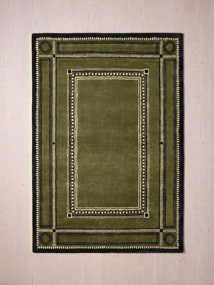 “Premium Hand-Tufted Wool Carpet – Royal Charm with Modern Craftsmanship”