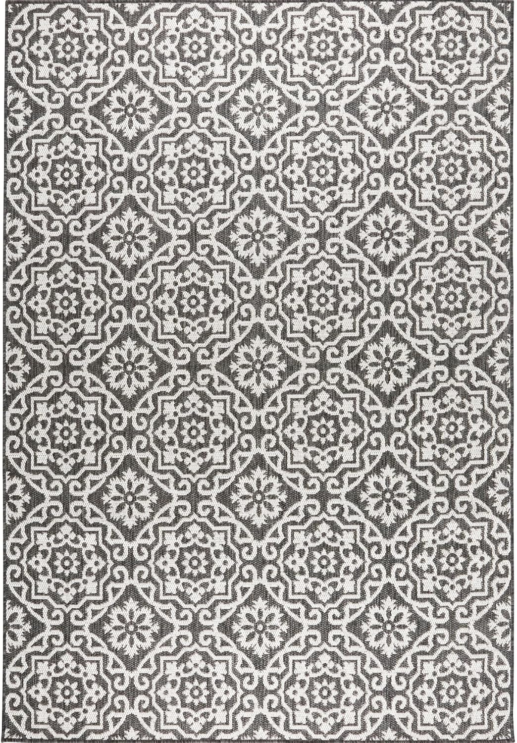 Nicole Miller Julia Geometric Indoor/Outdoor Rug, Black/Grey 5’2″X7’2″