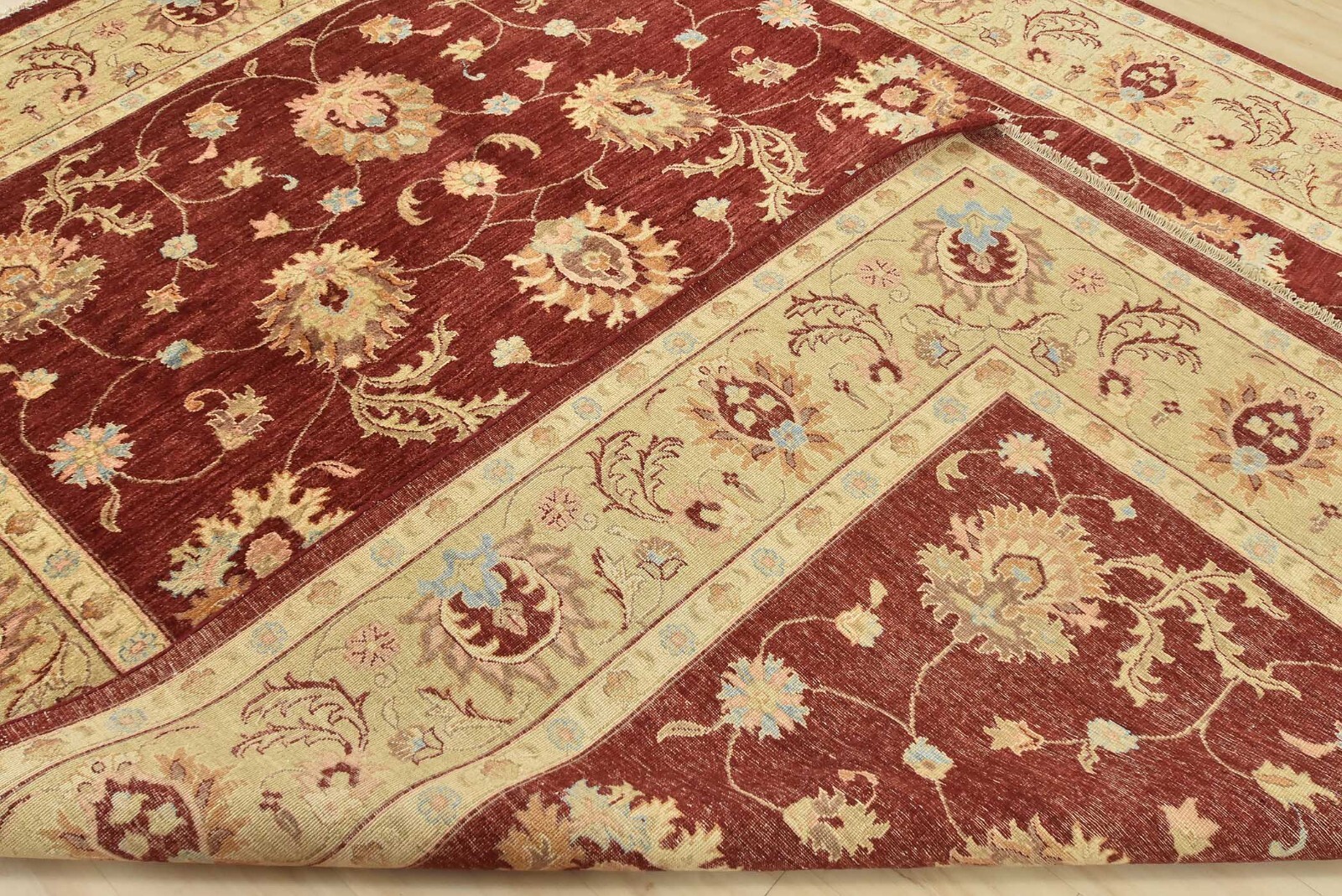 Ziegler Rug 8’11” x 11’9” Red Wool Traditional Hand-Knotted Oriental Carpet