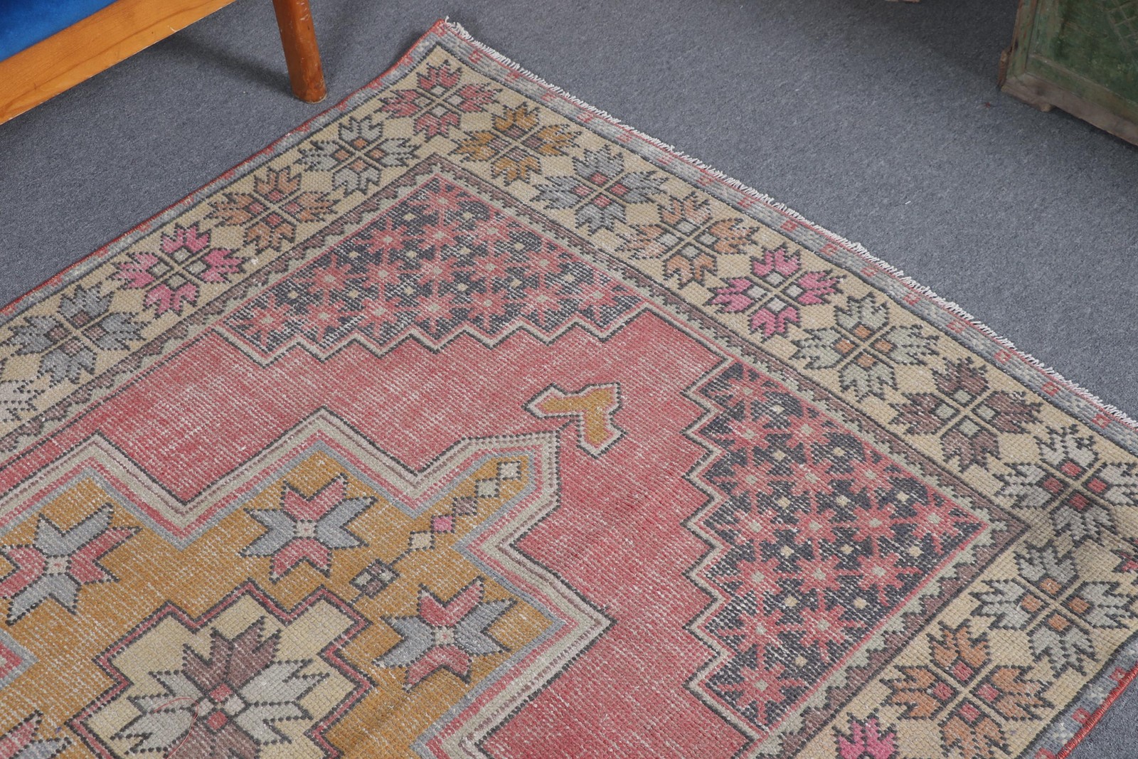 Vintage Turkish Rug Rug 4×8,5 ft (123×260 cm), Red Floral Wool Rug
