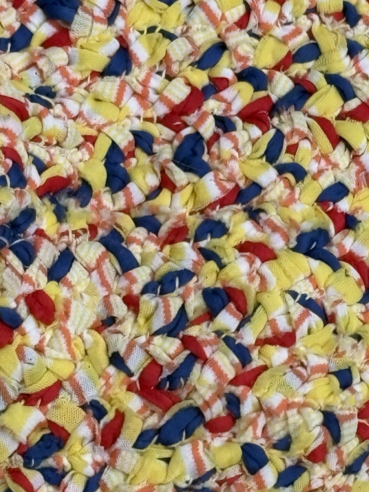 Rag Rug Amish Knot 35”x35” Round Red/White/Blue/Yellow Small Area Rug Indoors