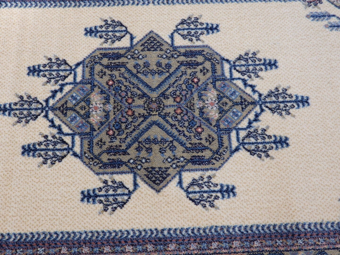 Oriental Medallion Design Wool Machinemade Rug 80×160 Cm