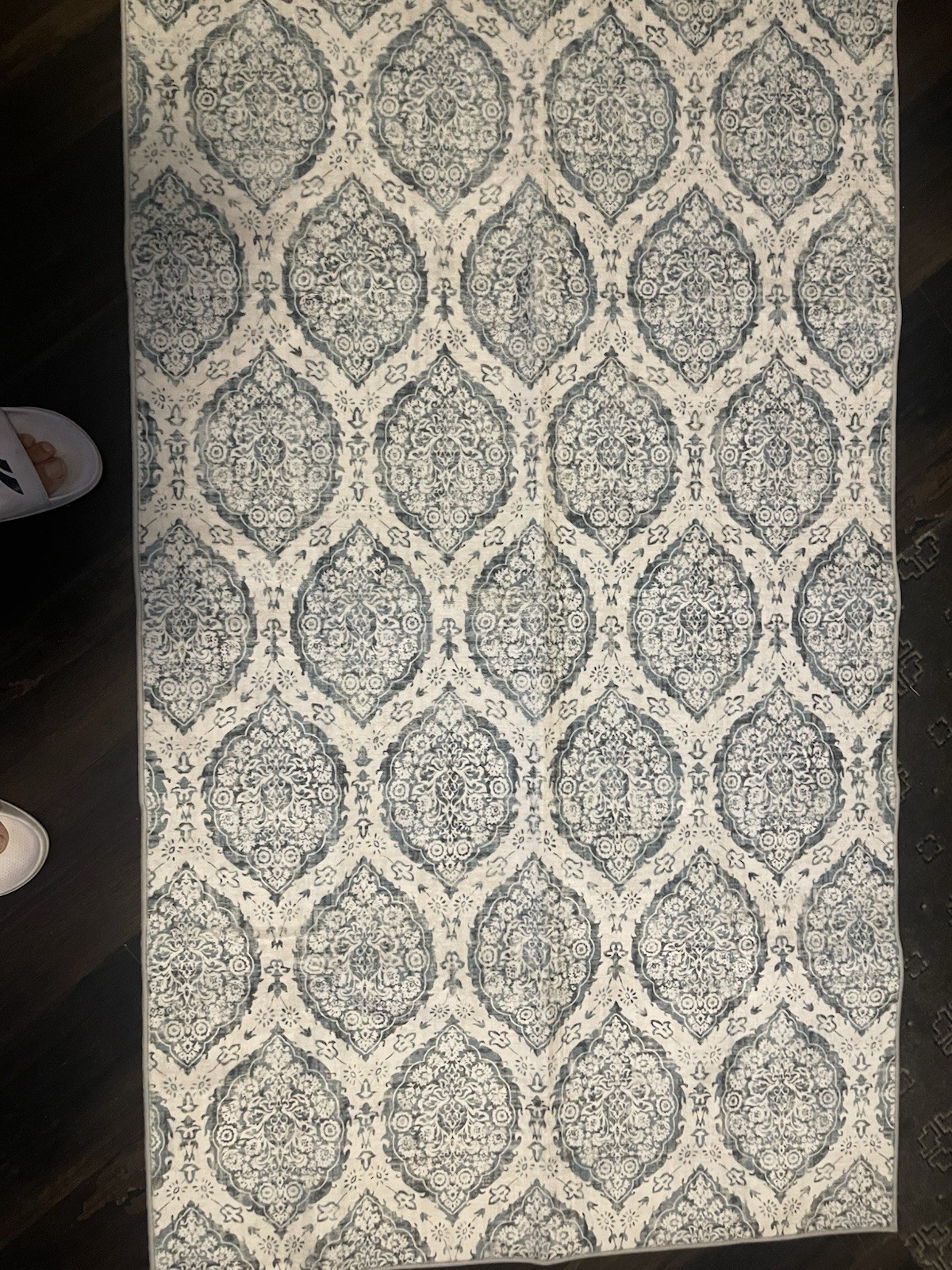 Wyatt & Ash Alisha Gray 3×5 Area Rug Medallion Gray Ivory NEW Open Box