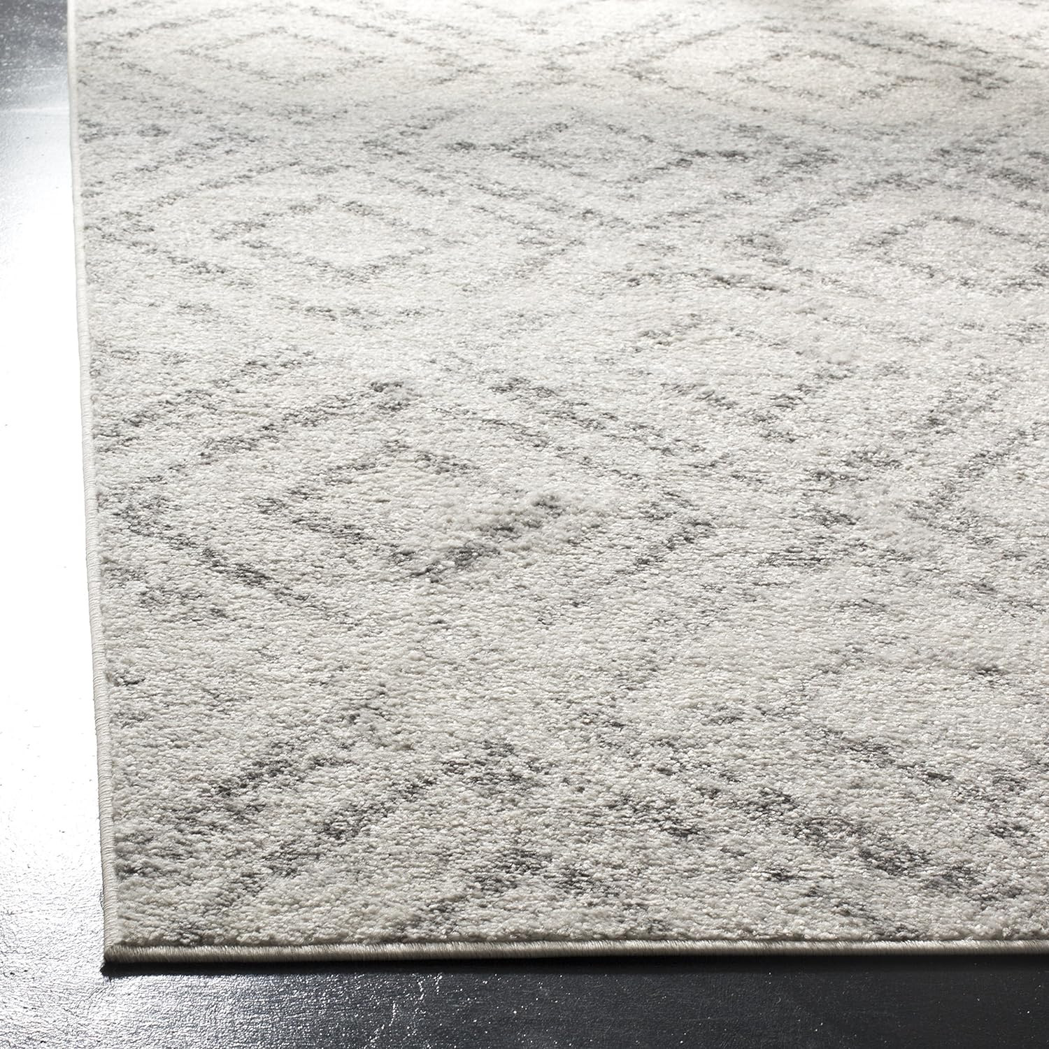 Adirondack 10′ Square Area Rug – Modern Grey Diamond Design, Easy Care