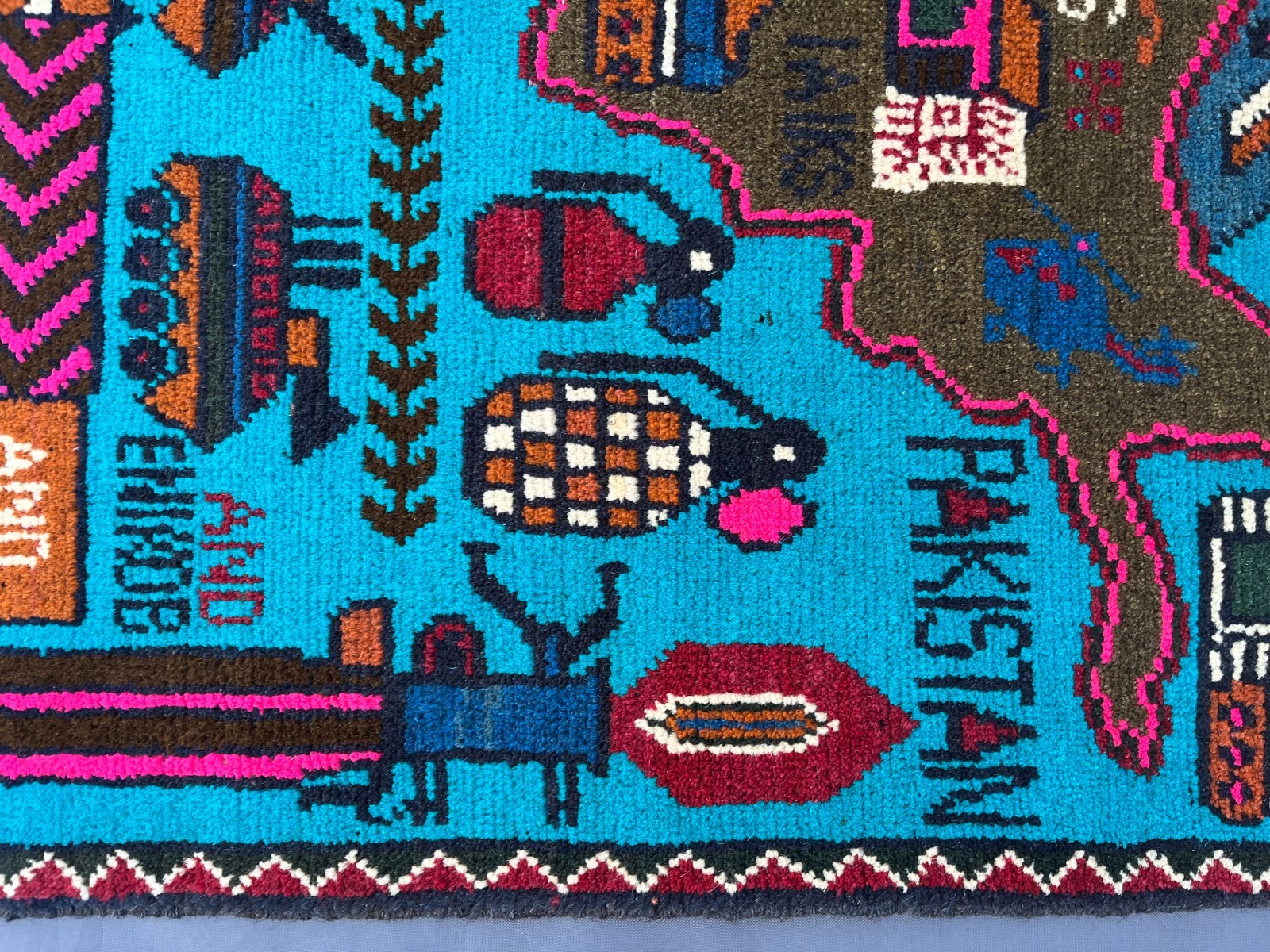 2’1 x 2’8 Ft Colorful Afghan War Rug –2025 Map of Afghanistan Military Pictorial