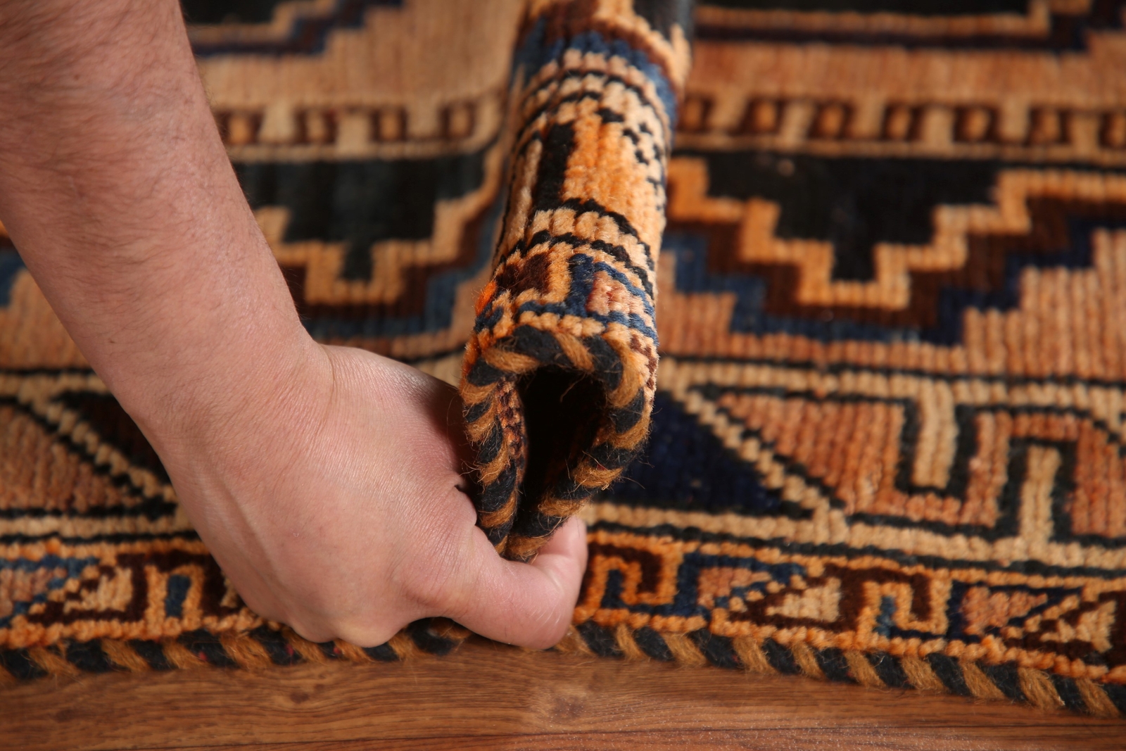 Vintage Geometric Tribal 4×8 ft. Tribal Rug Hand-knotted Lori Wool Carpet