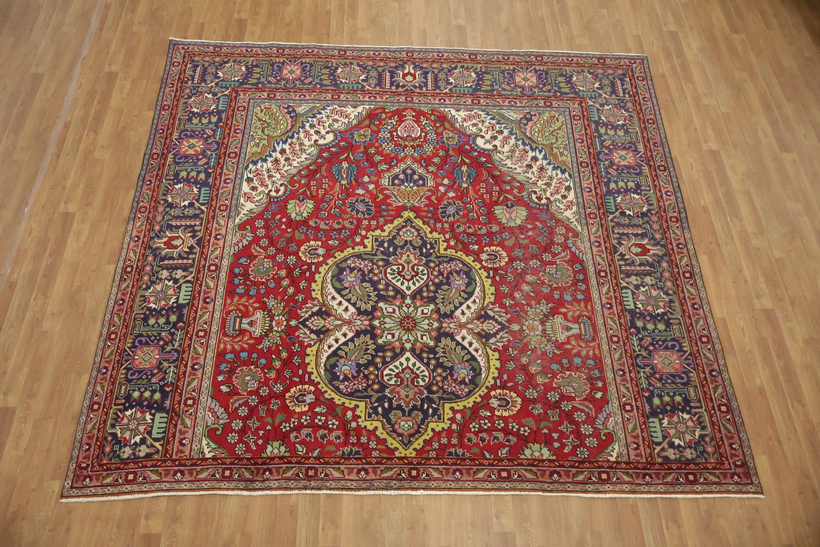 Traditional Floral Square Area Rug 9×9 Ft Handmade Oriental Red Wool Carpet