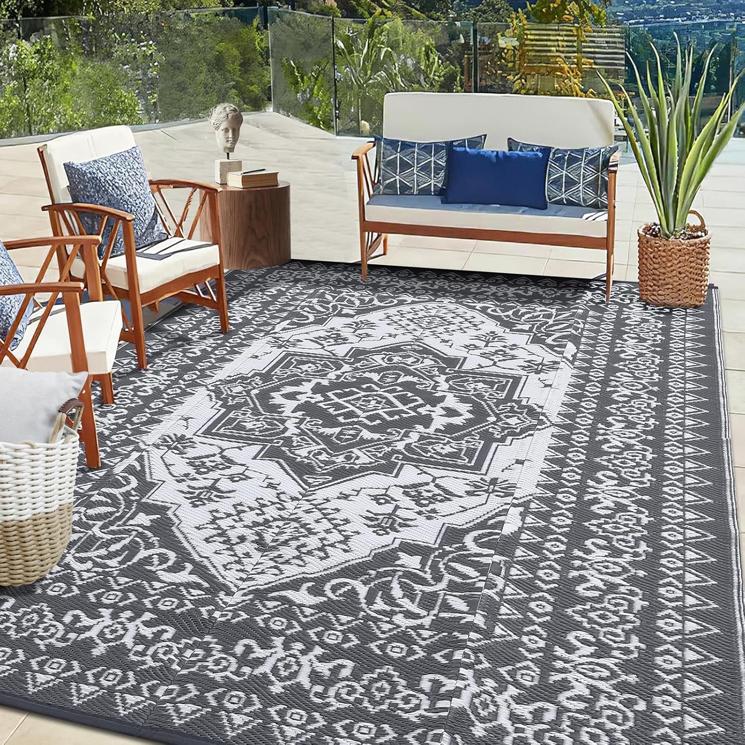 GRAVEE Reversible Plastic Straw Rug Waterproof Outdoor Mat for RV Camping