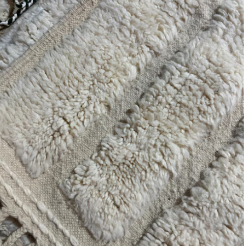 Handmade Moroccan Beni Ouarain Wool Rug – 1×1 ft