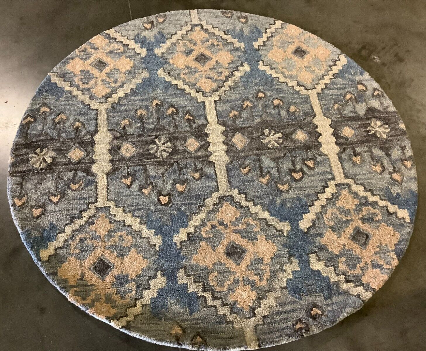 LIGHT BLUE /CREAM 5′ X 5′ Round Flaw in Rug, Reduced Price 1172663998 APN512M-5R