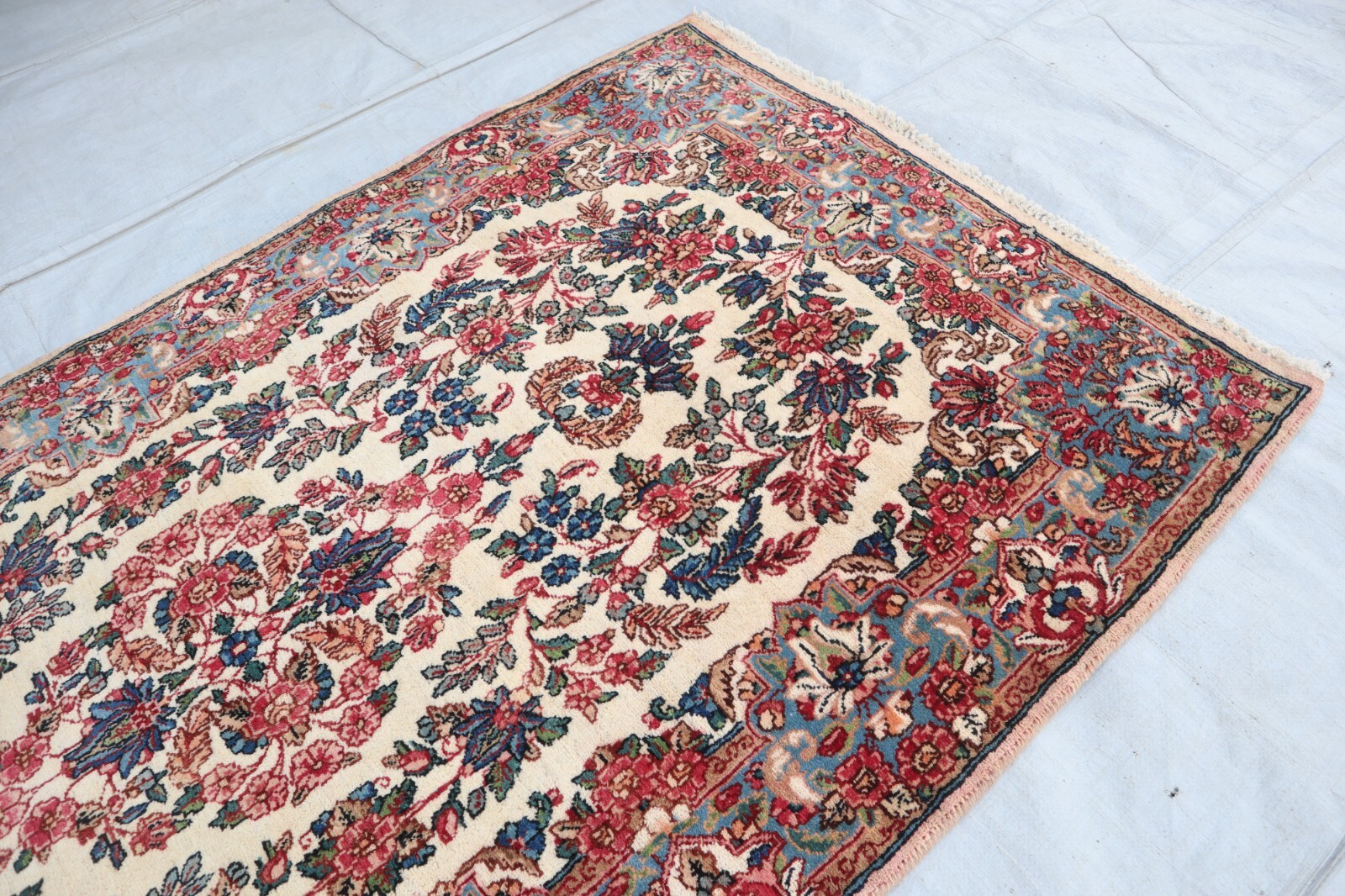 Antique Rug 2’9×5’3 ft Beige Handmade Trible Area Rug- 3×5 Entryway Rug-Kids Rug
