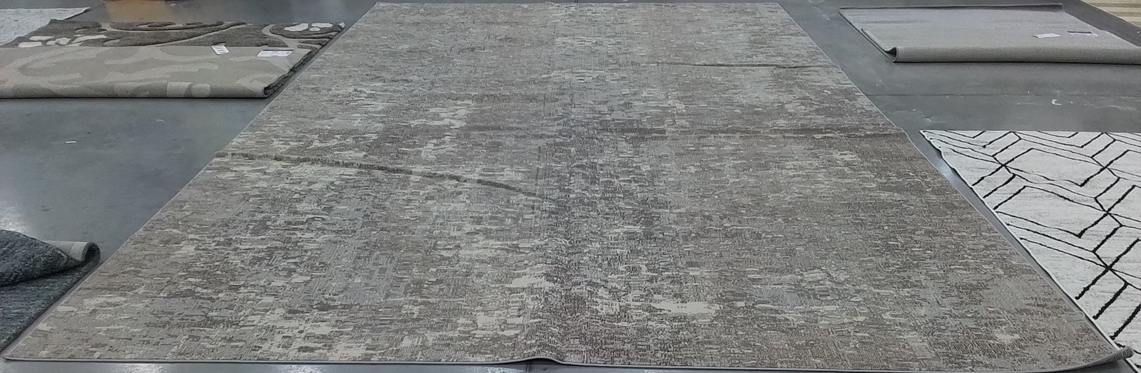 GREY / BEIGE 12′-0″ x 18′-0″ Flaw in Rug, Reduced Price 1172797452 MAD471G-1218