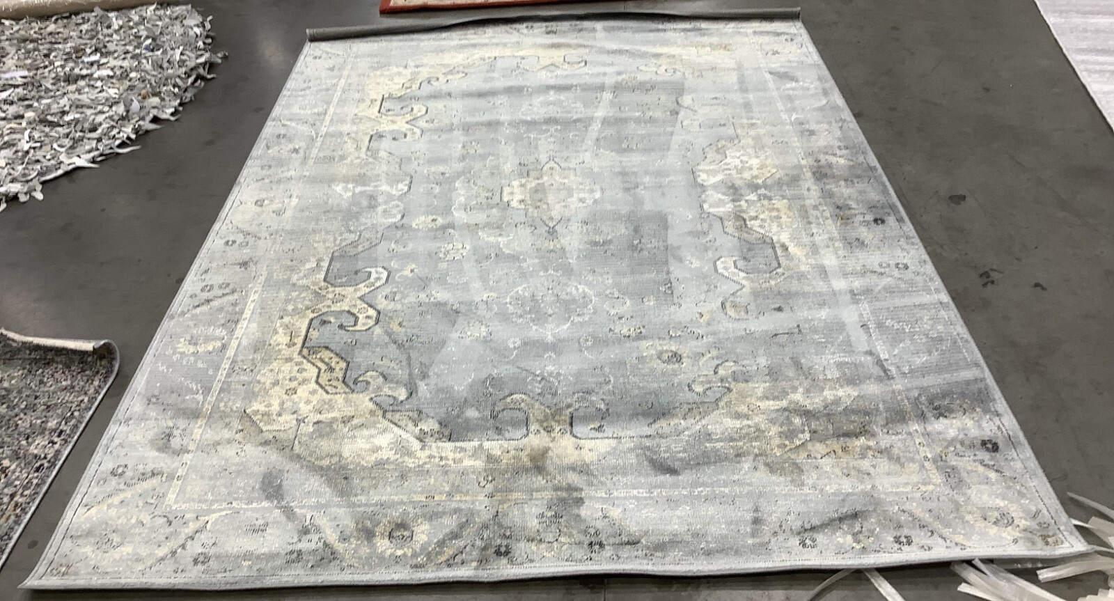 GREY / MULTI 5′-3″ x 7′-6″ Back Stain Rug Reduced Price 1172678770 VTG137-2770-5