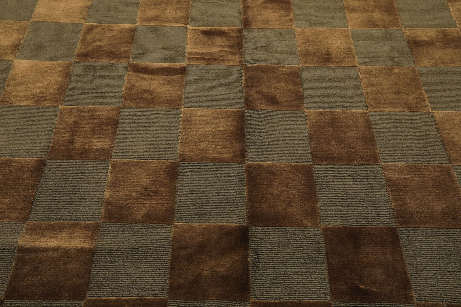 6’1”x9’3” Tibetano Hand Knotted Wool & Silk Olive Tibetan loop n Cut pile Rug