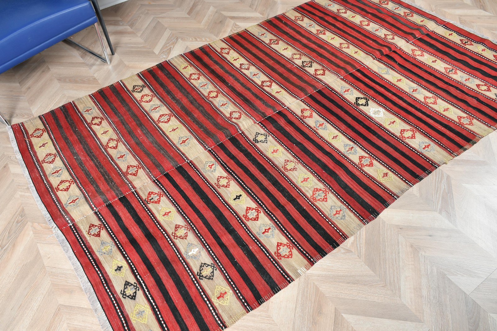 Turkish Kilim Area Rug 4,8×8,2 ft (147×250 cm), Vintage Red Striped Wool Rug