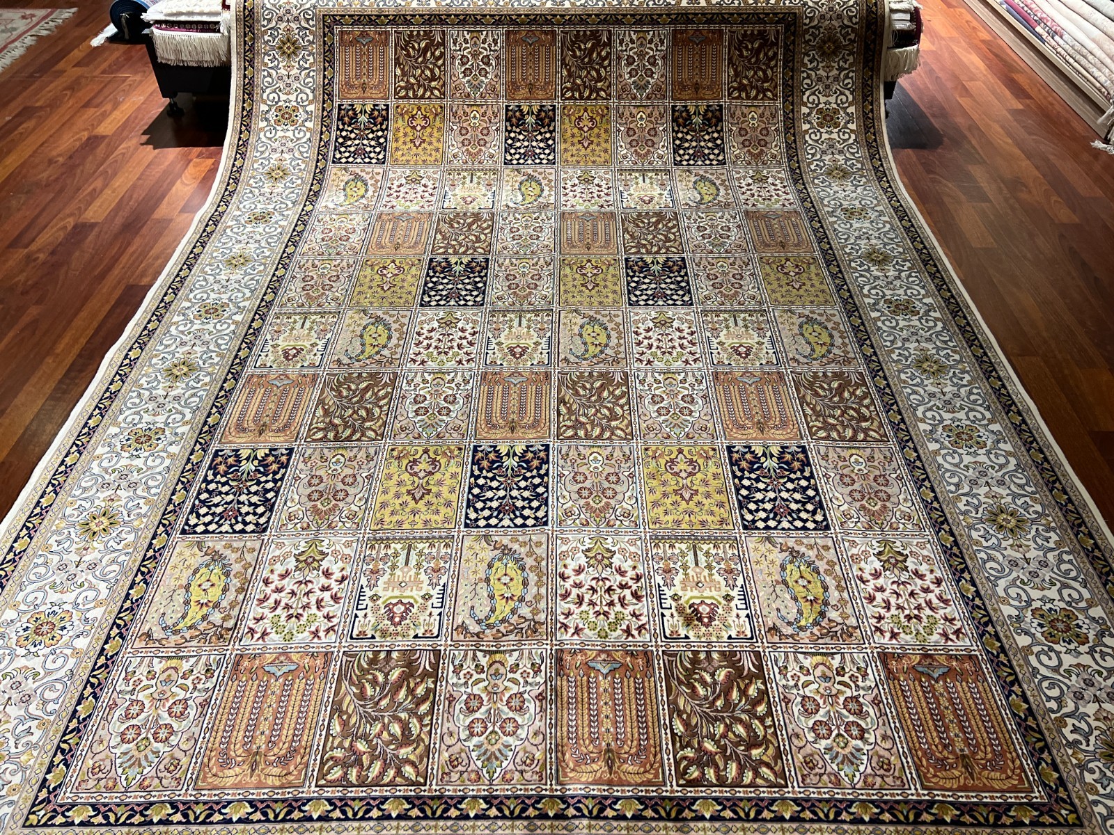 7×10 ft 1001 Nights Patterned Modal Silk Rug – Rug For Living Room