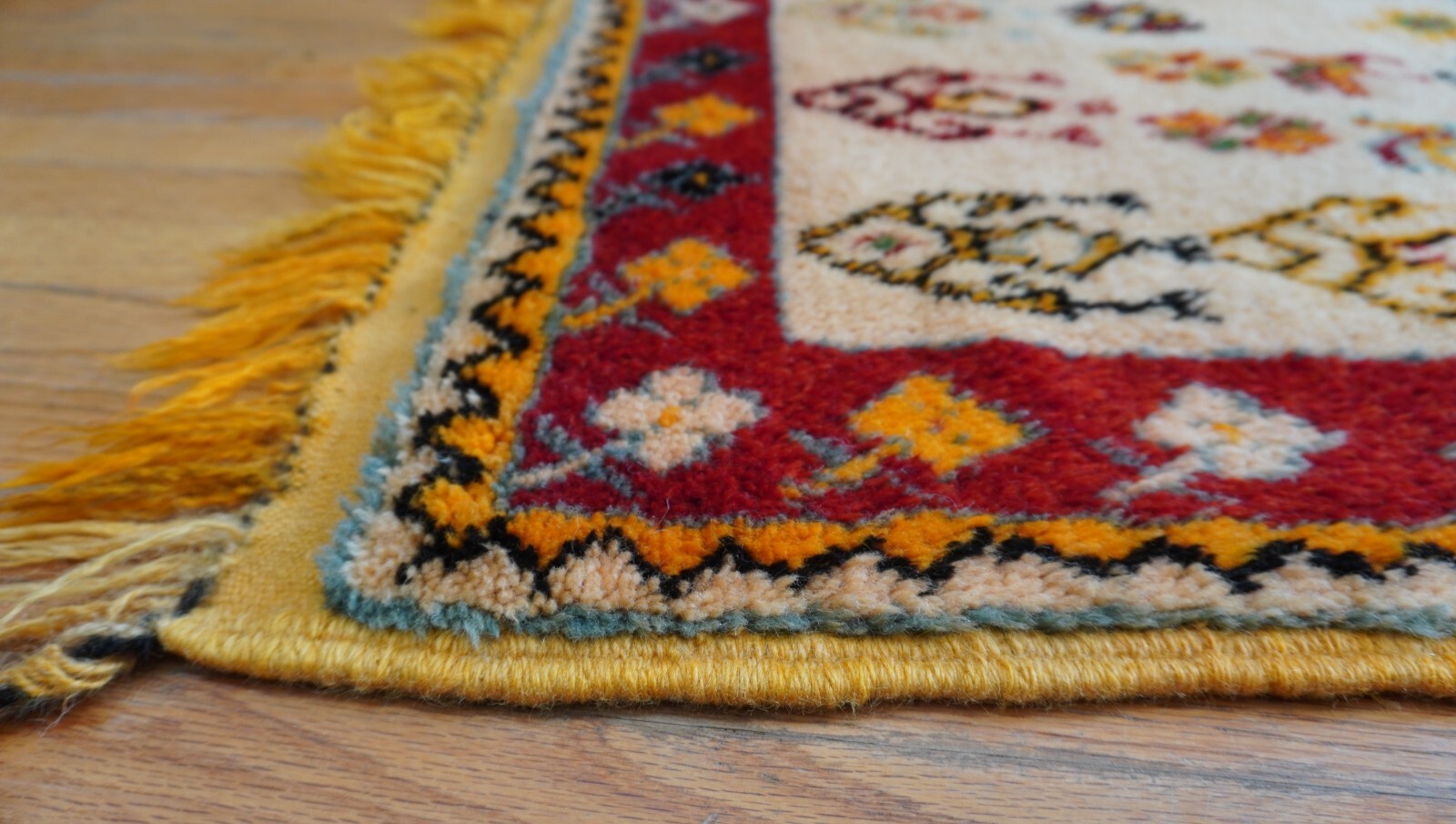 3’3″ x 6’6″ ANTIQUE MOROCCAN HAND KNOTTED WOOL IVORY GOLD RUG, BIRDS, TEA-POTS