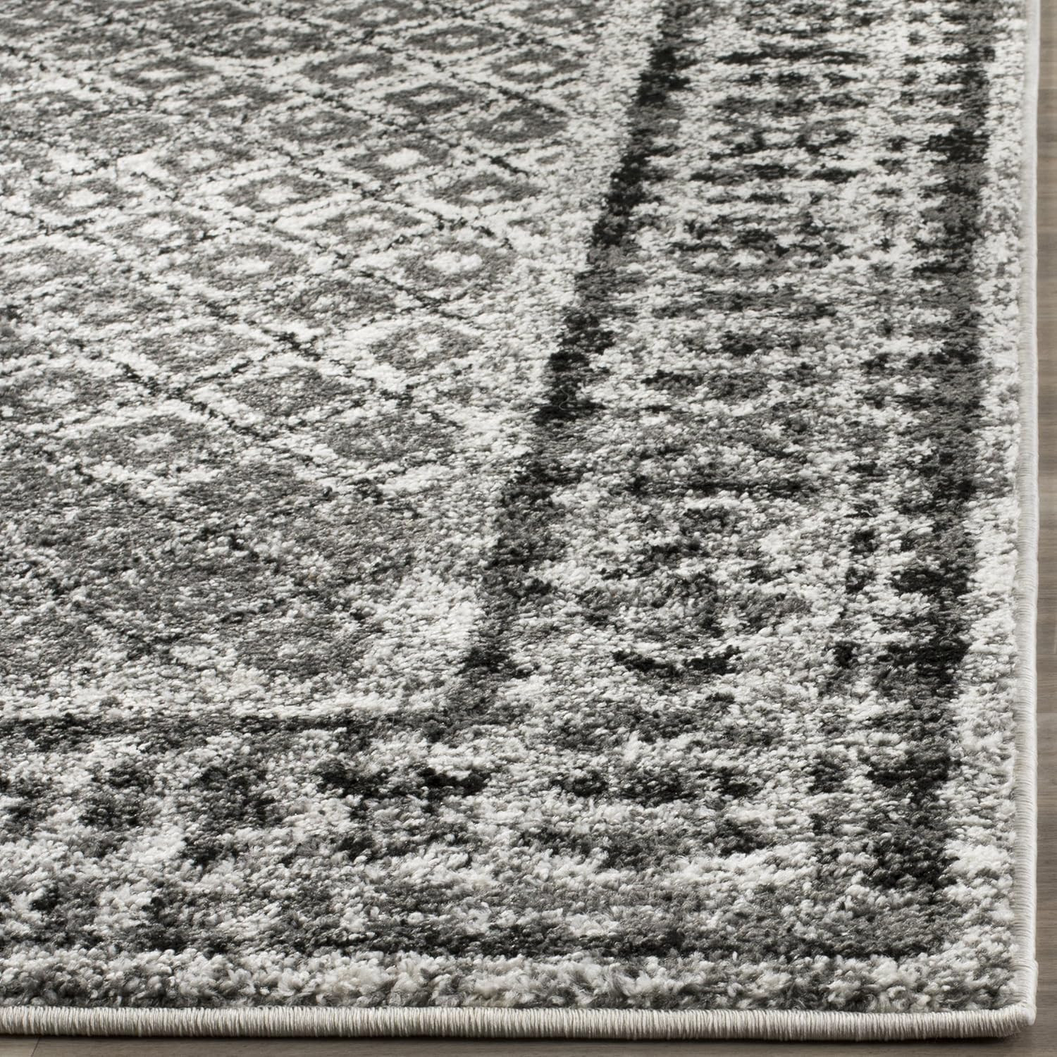 Ivory & Silver Adirondack Area Rug 9′ x 12′ – Distressed, Non-Shedding