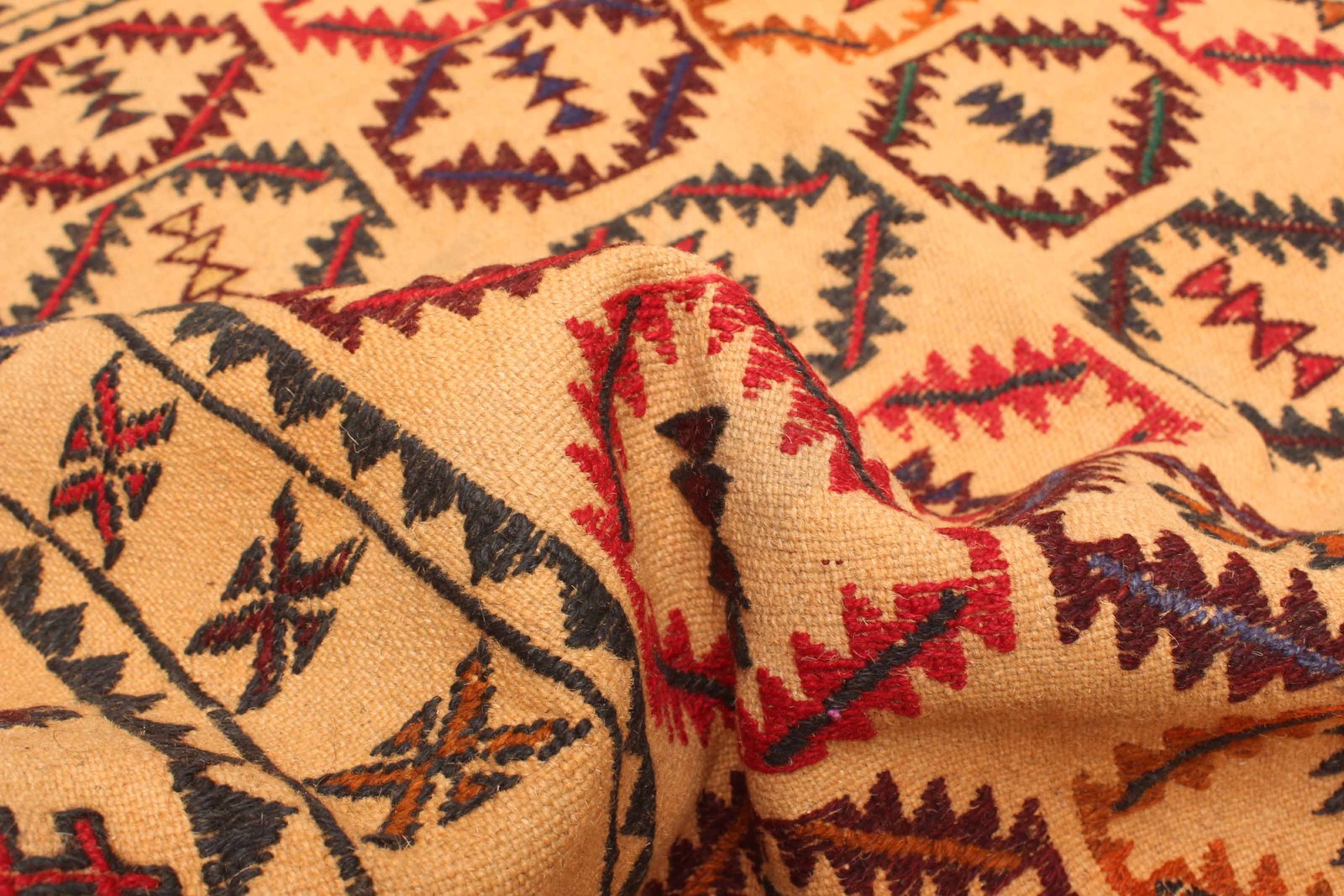 Vintage Hand Woven Area Rug 4’4″ x 6’4″ Traditional Wool Oriental Carpet