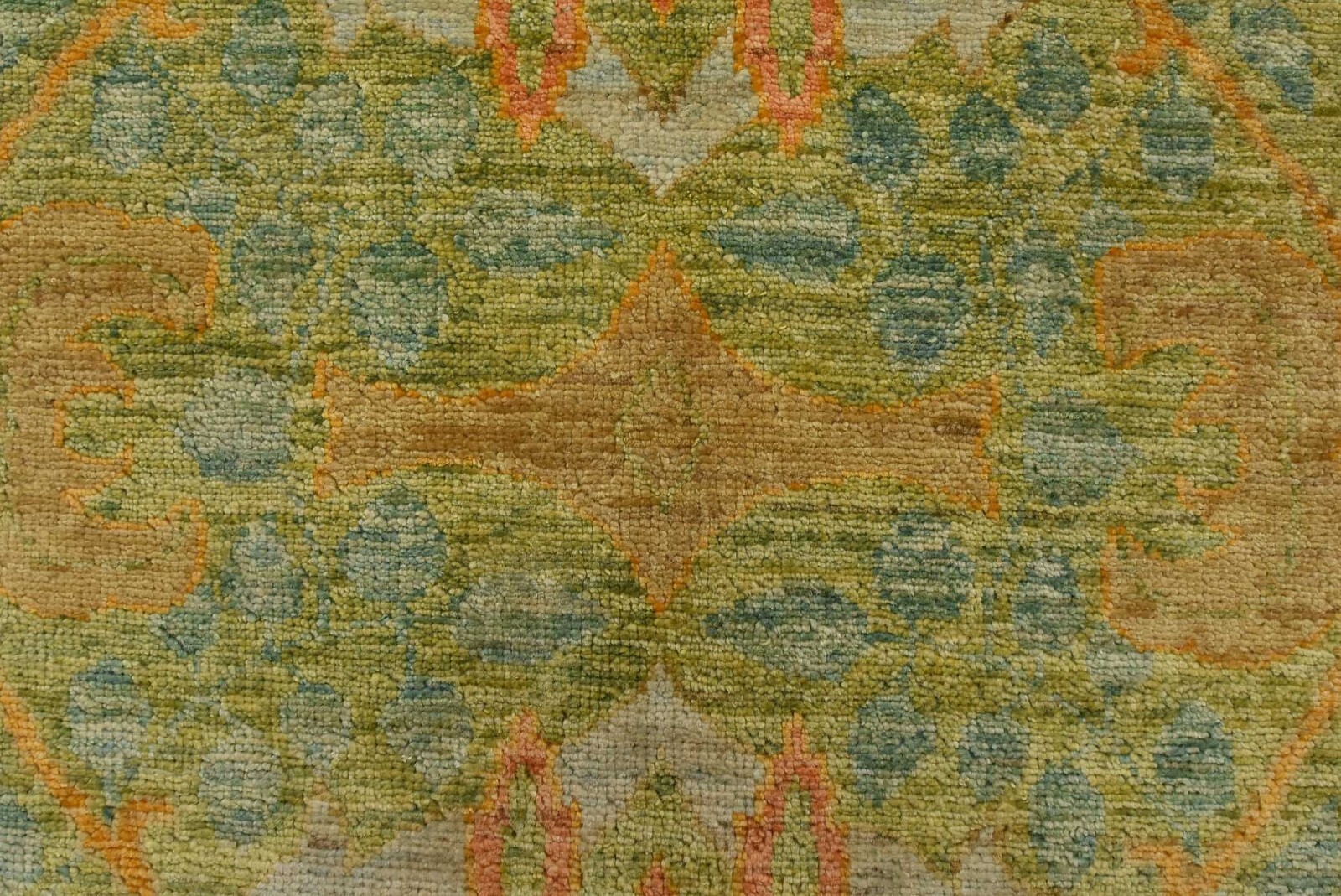 Ziegler Rug 8’2” x 10’1” Green Wool Traditional Hand-Knotted Oriental Carpet