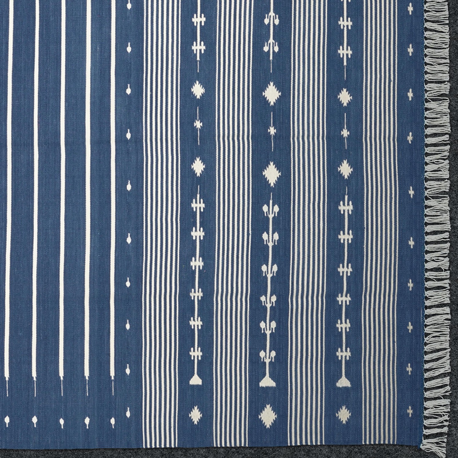 5×7 Cotton Dhurrie Rug Blue White Handwoven Indian Flatweave Reversible Area rug